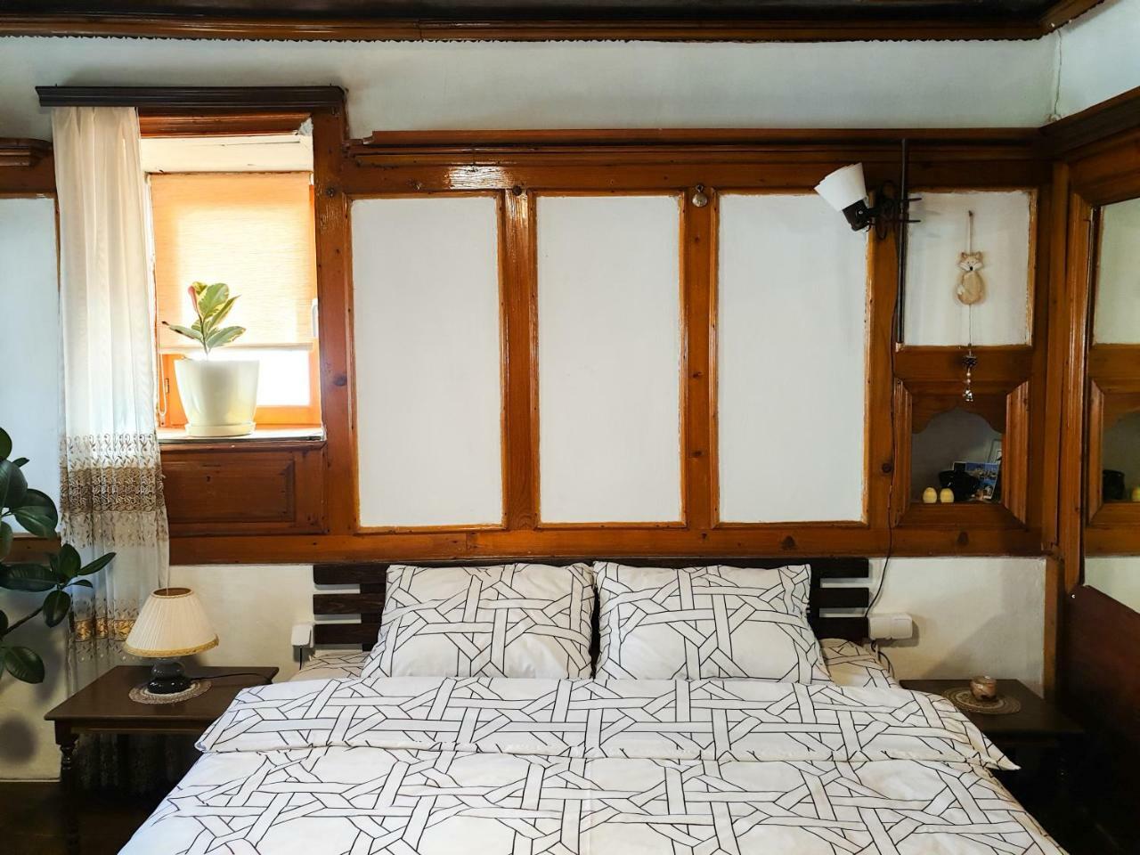 Kulla Dula Guesthouse Gjakova Exterior foto