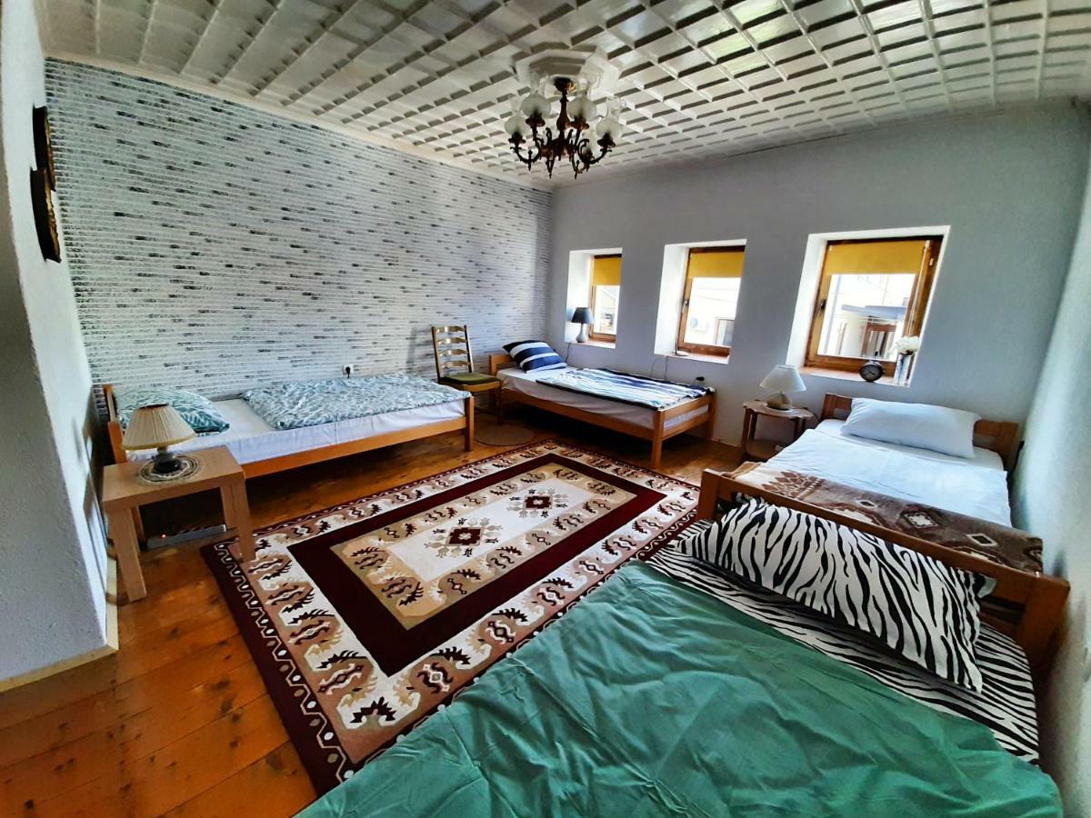 Kulla Dula Guesthouse Gjakova Exterior foto